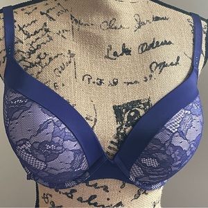 Victoria Secret Biofit Demi Uplift Bra in Navy